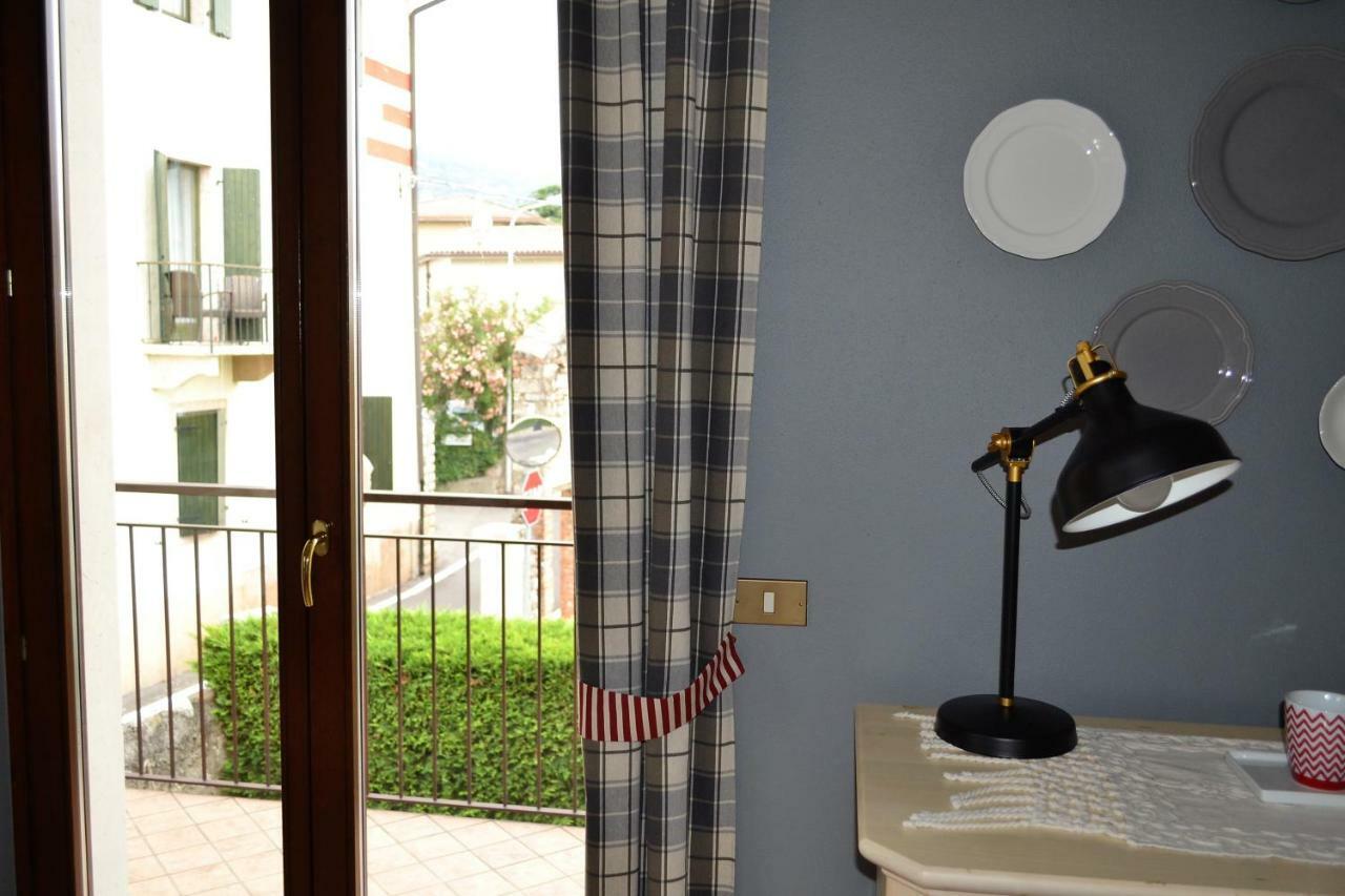 Torri Centro Apartamento Torri Del Benaco Exterior foto